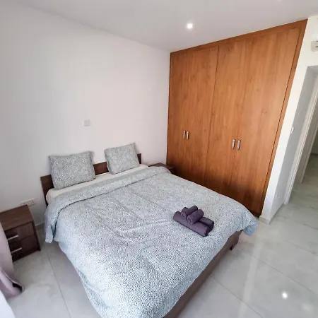 Sea Bay Apartment