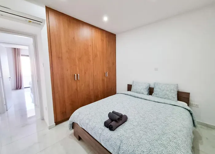 Sea Bay * Ларнака